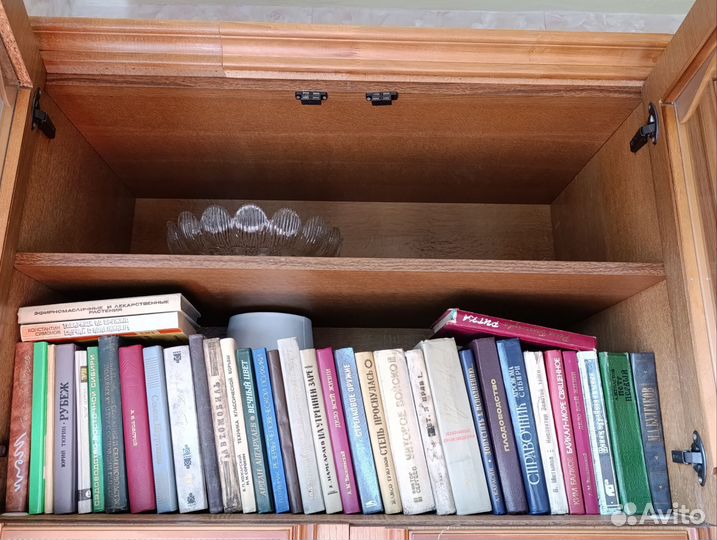 Книги, журналы. Цену предлагайте сами