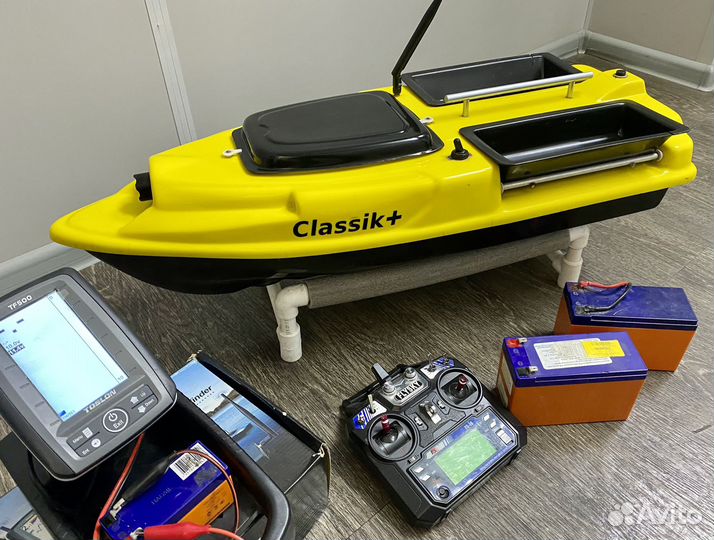 Прикорм кораблик Camarad Classik + с Эхолотом