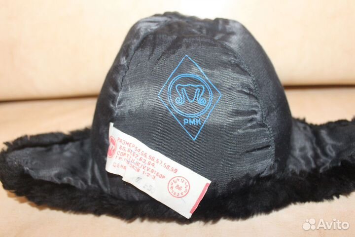 Женские меховые шапки