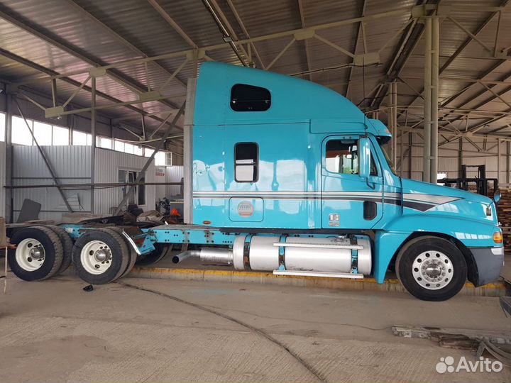 Freightliner Century, 2001