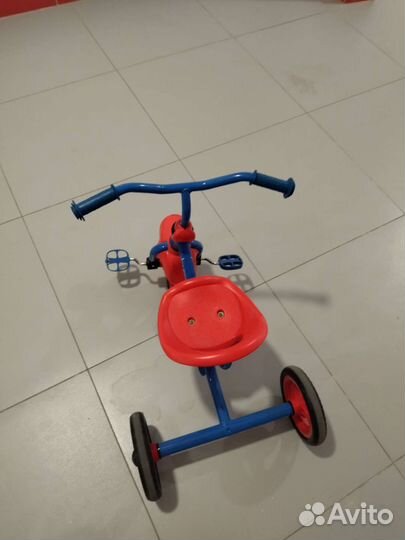 Трехколесный велосипед новый
