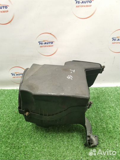 Корпус воздушного фильтра Ford Focus 2 хетчбэк 2.0