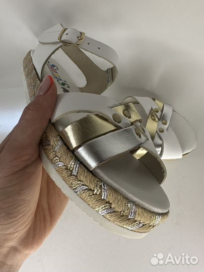 Босоножки женские кожаные