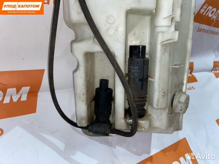 Бачок омывателя Volvo XC60 2010