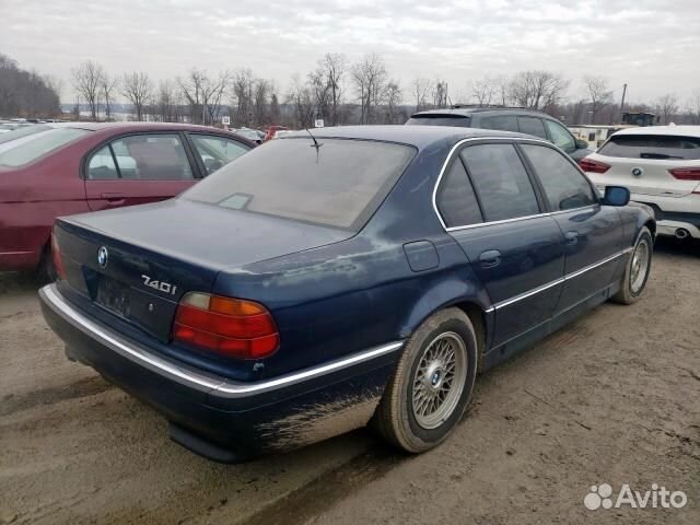 Разбор на запчасти BMW 7 E38