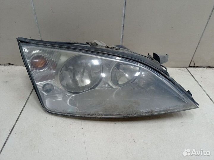 Фара передняя правая Ford Mondeo