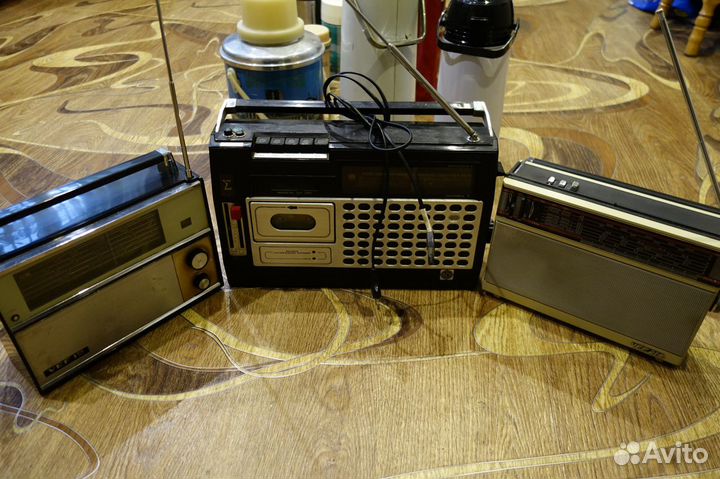 Радиоприемники СССР, плеер Sony,магнитола Sanyo