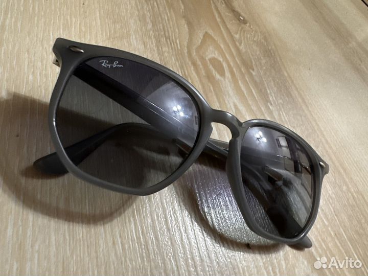 Солнцезащитные очки ray ban