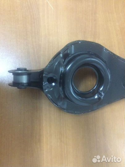 Рычаг подпружинный задней подвески Ford Focus 2