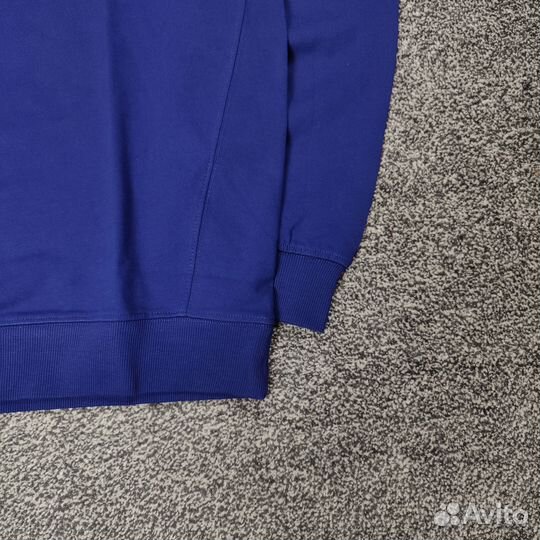 Свитшот Weekend Offender