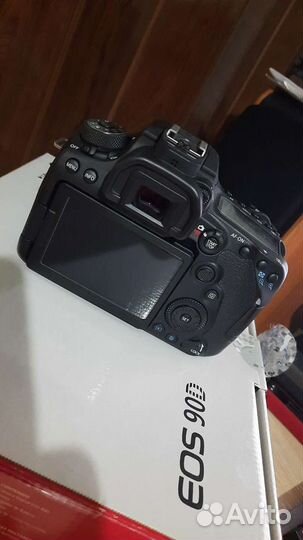 Зеркальный фотоаппарат canon 90d
