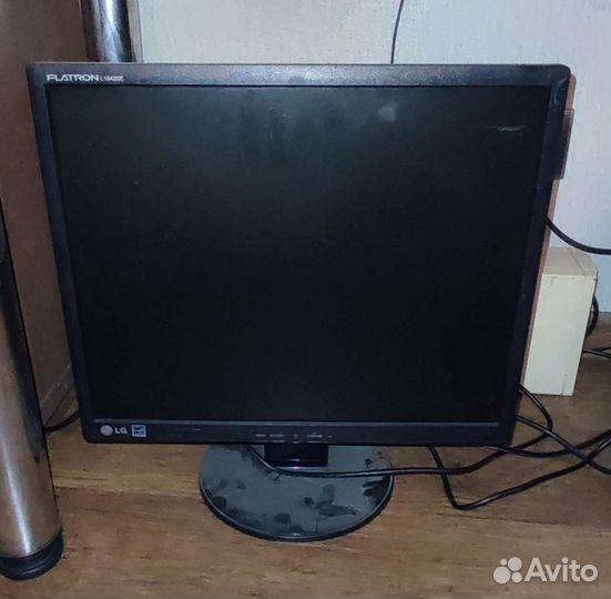 Монитор LG Flatron L1942SE