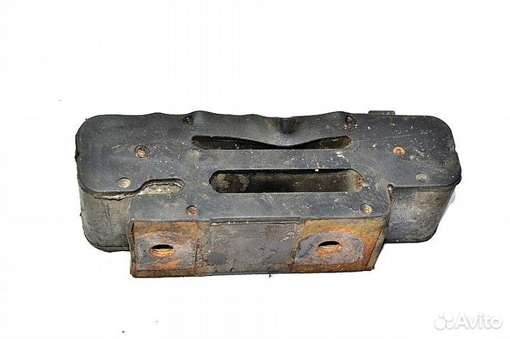 Подушка радиатора, нижняя правая mercedes-benz Act