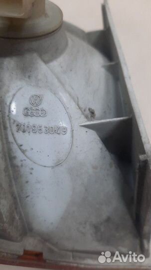 Указатель поворота левый желтый