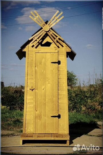 Уличный туалет с декором сиш 222