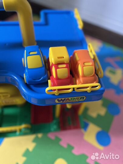 Гараж (паркинг) с машинками Полесье