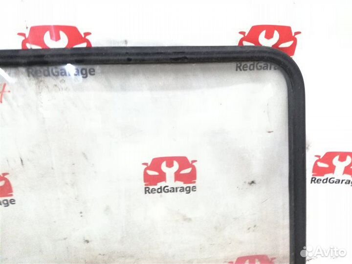 Стекло кабины заднее Mitsubishi Fuso Fighter FK417