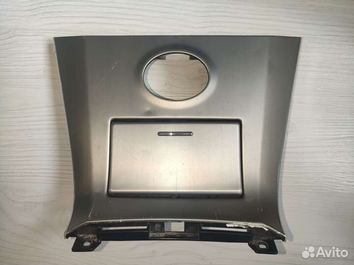 Бортовые часы infiniti