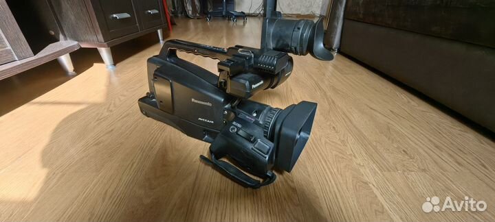 Цифровая видеокамера Panasonic AG-HMC84ER