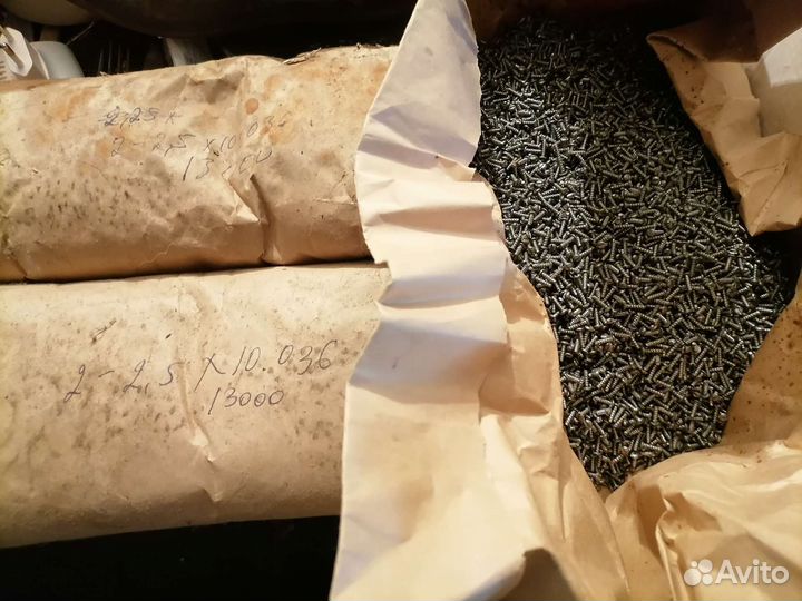 Саморезы по дереву