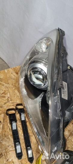 Фара ксеноновая Volvo V60 универсал B4164T 2011