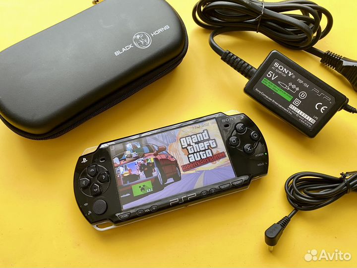 PSP Slim 8Gb прошитая +20 игр