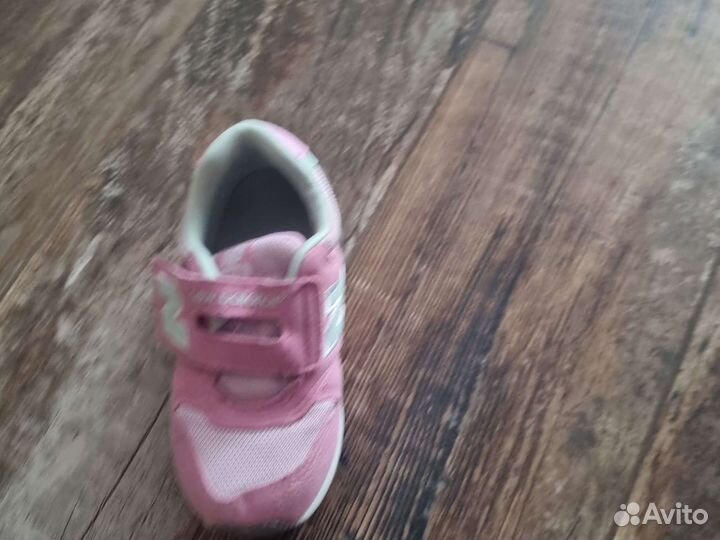Кроссовки new balance для девочки