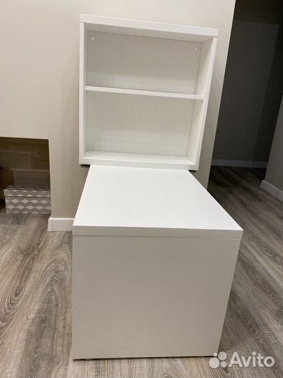 Навесная книжная полка IKEA (бесто)