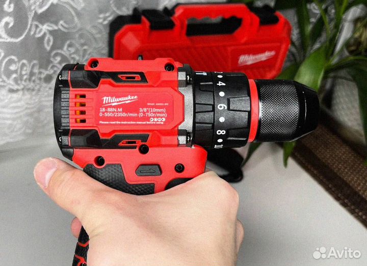 Шуруповерт (Абсолютно новый)