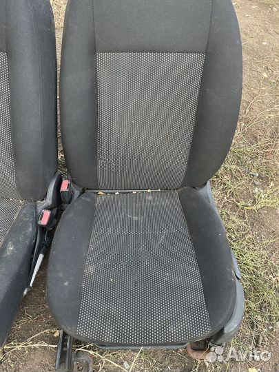 Передние сиденья форд фокус 2