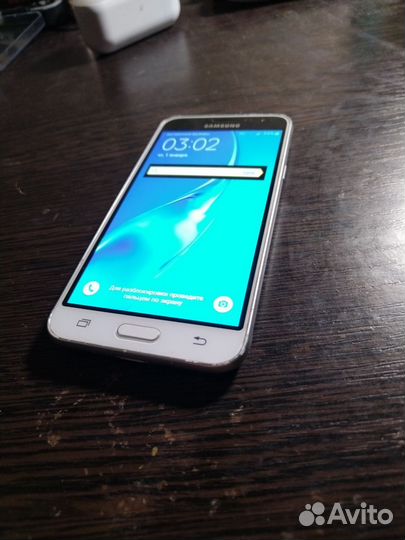 Samsung Galaxy J3 (2016) SM-J320F/DS, 8 ГБ