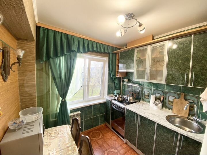 2-к. квартира, 46 м², 3/5 эт.