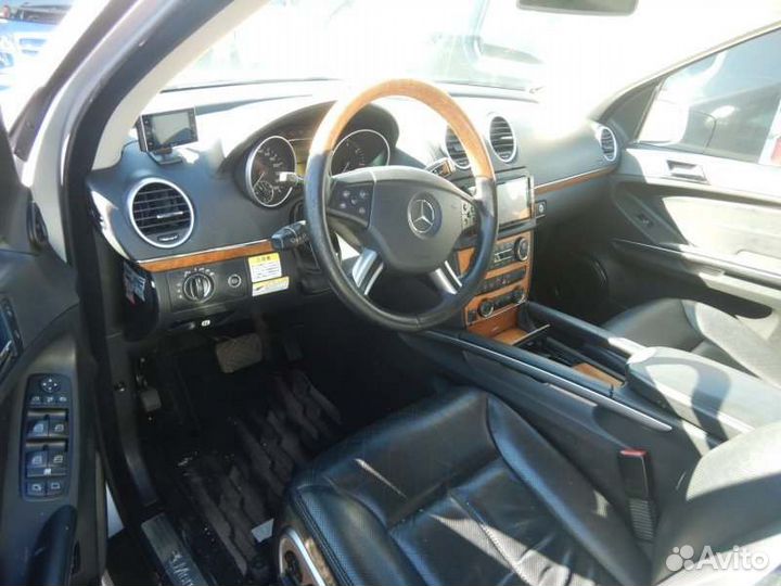 Крышка расширительного бачка Mercedes Benz Gl550