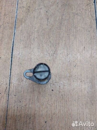 Клапан фазорегулятора Opel Zafira B Z16XER 2008