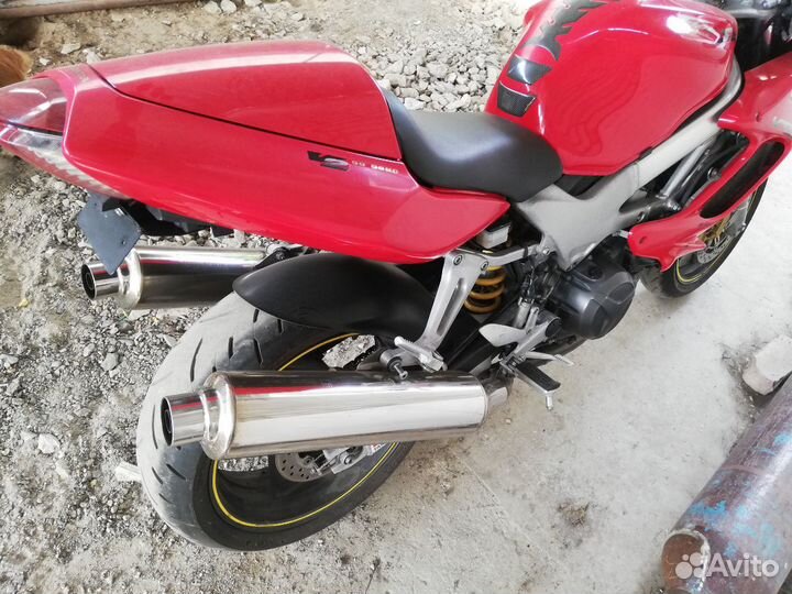 Honda vtr1000 faer storm