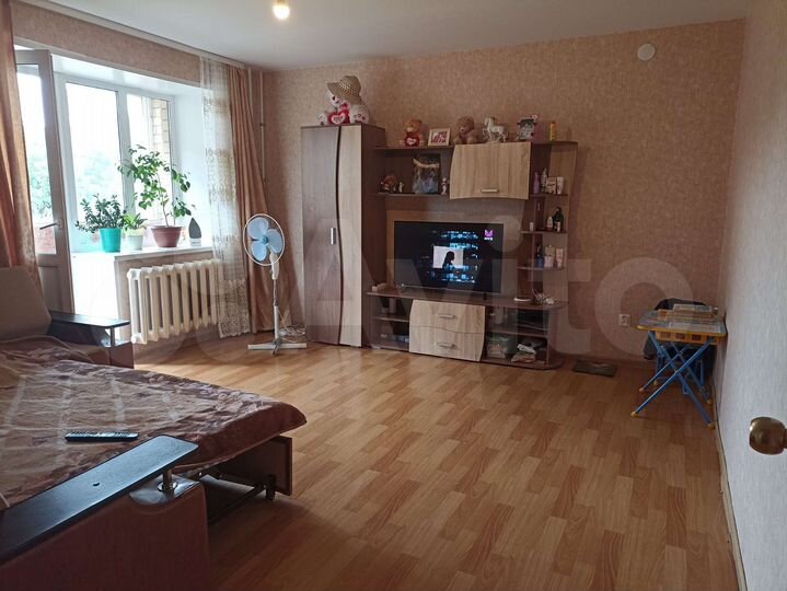 2-к. квартира, 50 м², 1/3 эт.