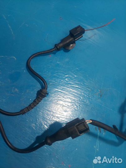 Датчик abs передний Renault Duster