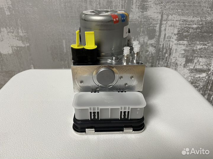 Блок управления подвеской A1673209005