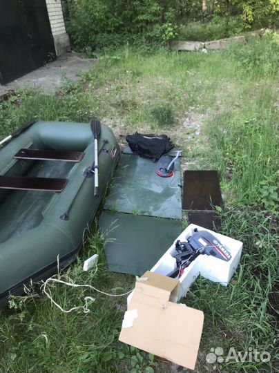 Надувная лодка с мотором 280см