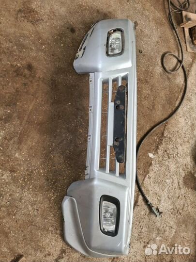 Бампер передний Mitsubishi Pajero 3 2001