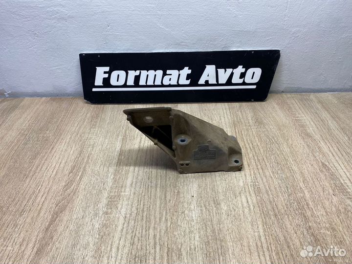 Кронштейн Двс Левый Range Rover L322 5.0 508PS