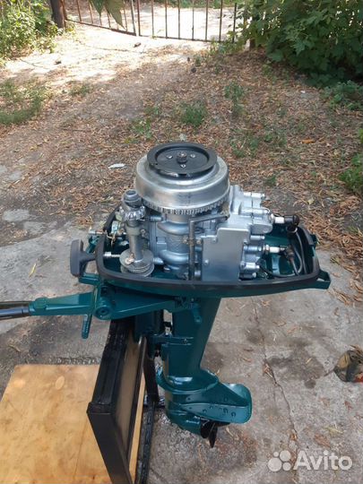 Лодочный мотор Ветерок 12