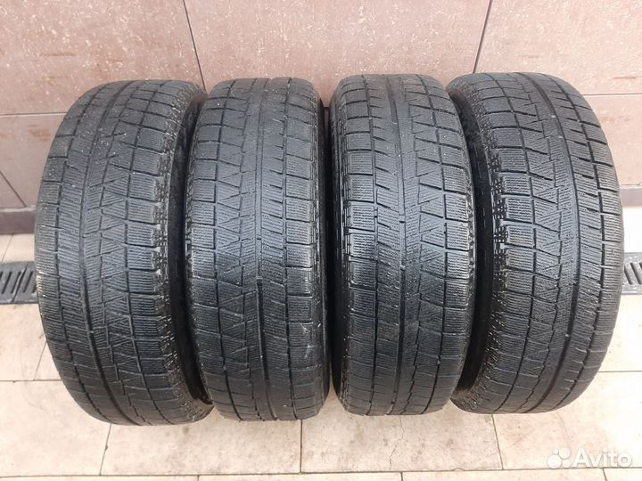 Bridgestone Blizzak Revo GZ 215/65 R16