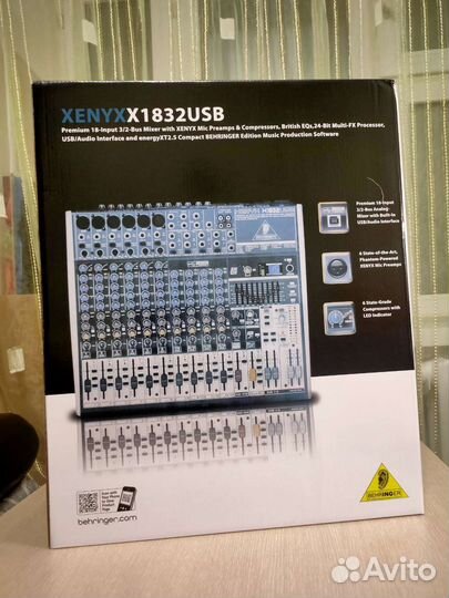Микшерный пульт behringer