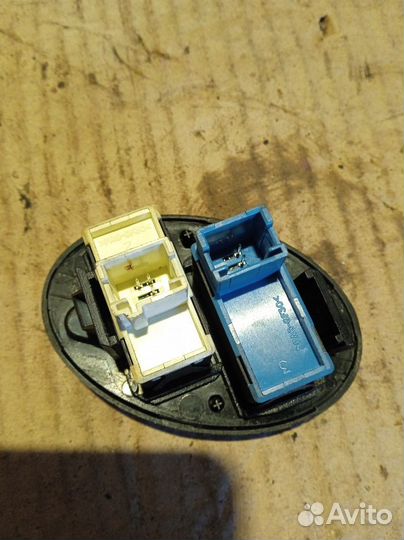 Кнопка аварийной сигнализации Rover 75