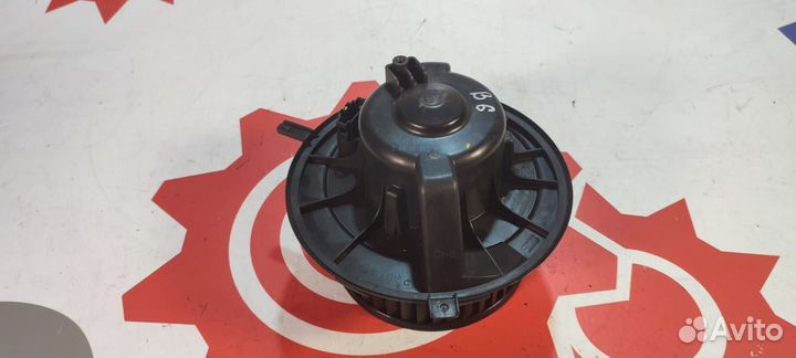 Моторчик печки отопителя Volkswagen Passat B6