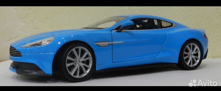 Aston Martin Vanquish 2012, 1:24