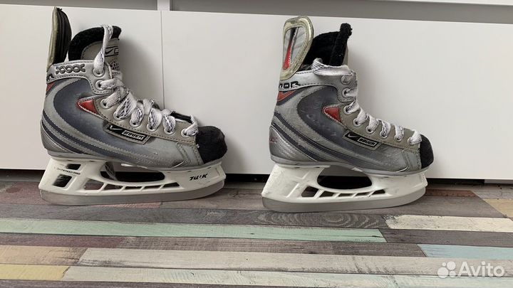 Продаю детские коньки bauer