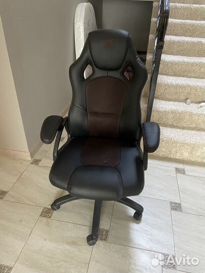 Компьютерное кресло