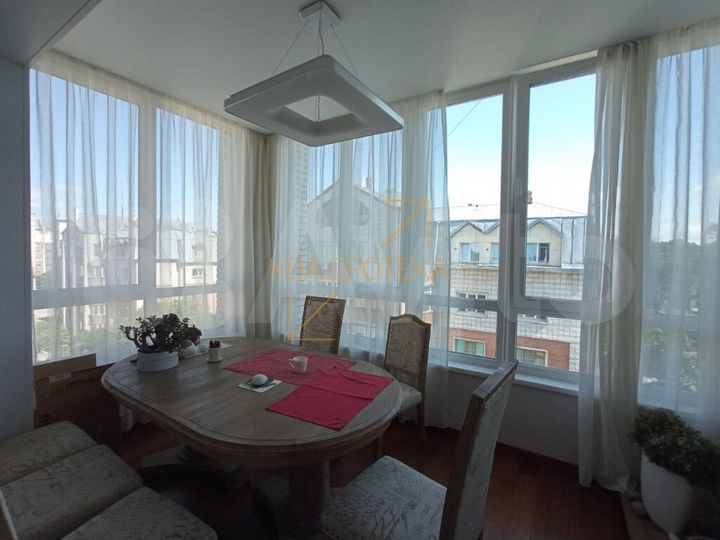 4-к. квартира, 162 м², 5/5 эт.